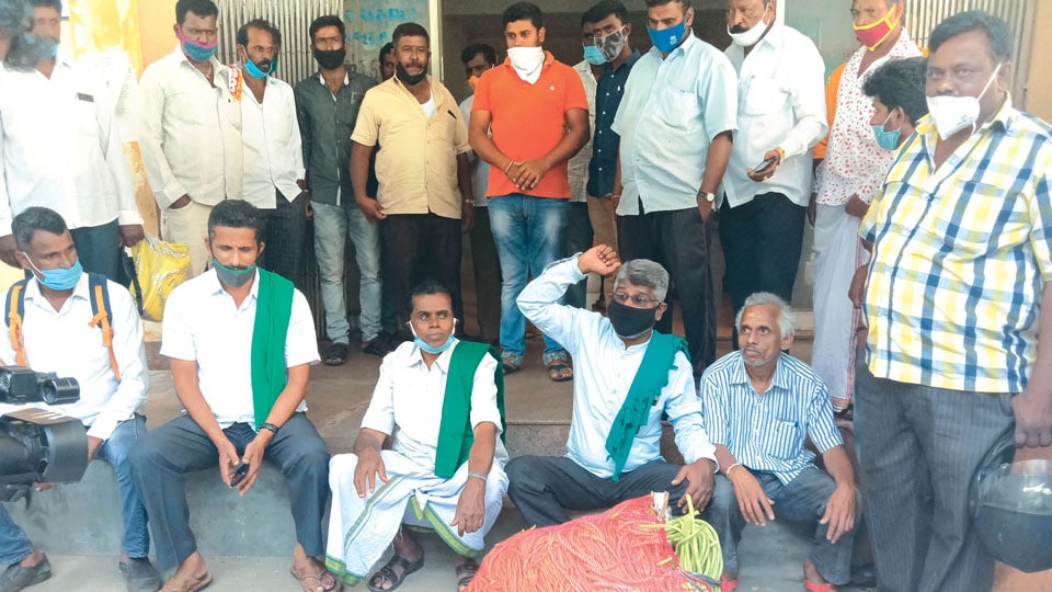 Farmers stage protest against RTO officials
