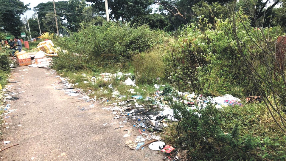Garbage dumped at Bannimantap ‘C’ Layout needs to be cleared