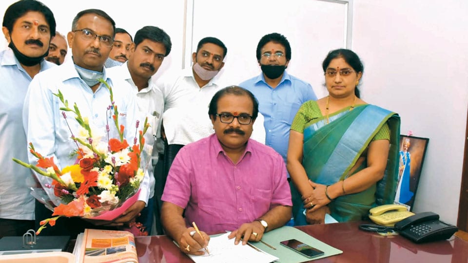 Phaneesh takes charge as Chairman of Mysore Paints and Varnish