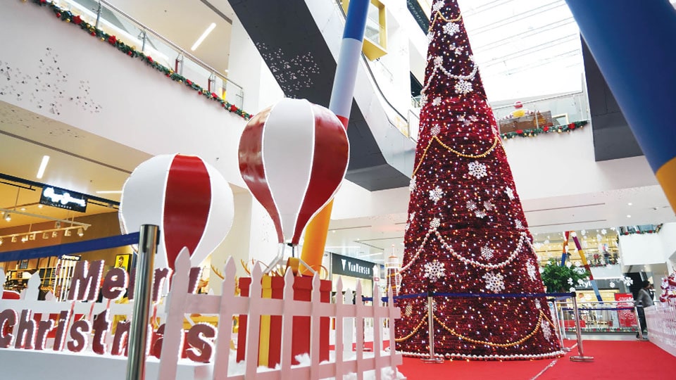 Forum Christmas Shopping Festival from Dec.15 to 31