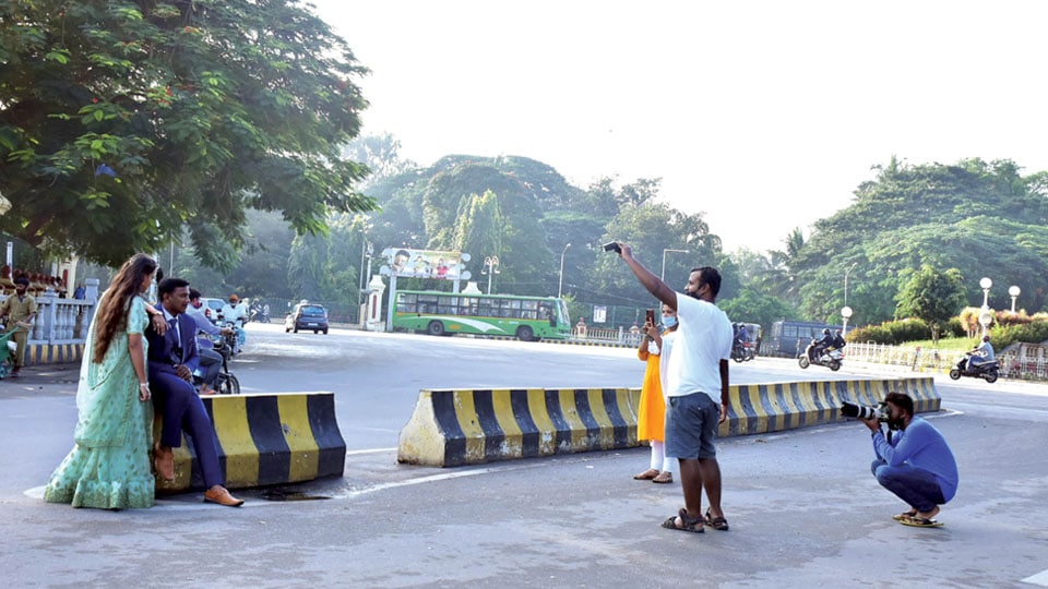 Traffic-free roads ideal for pre-wedding photoshoots