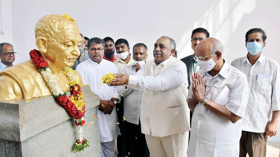 City remembers Mahatma on Sarvodaya Day