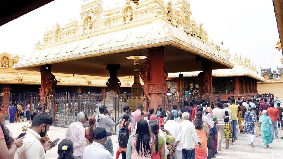 Devotees flock temples on New Year Day