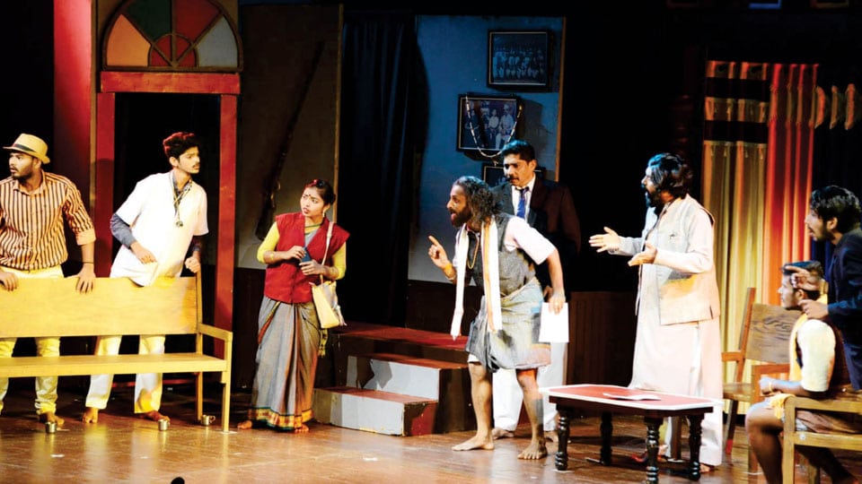 Kodavas and Arebhashe Gowdas are like kith and kin: Rangayana Director