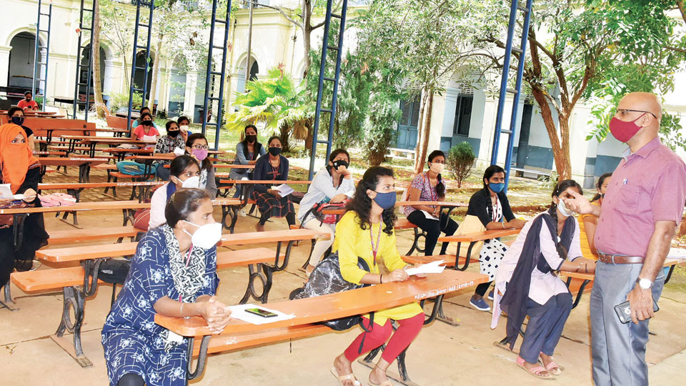 Students, attend offline classes from Jan. 15