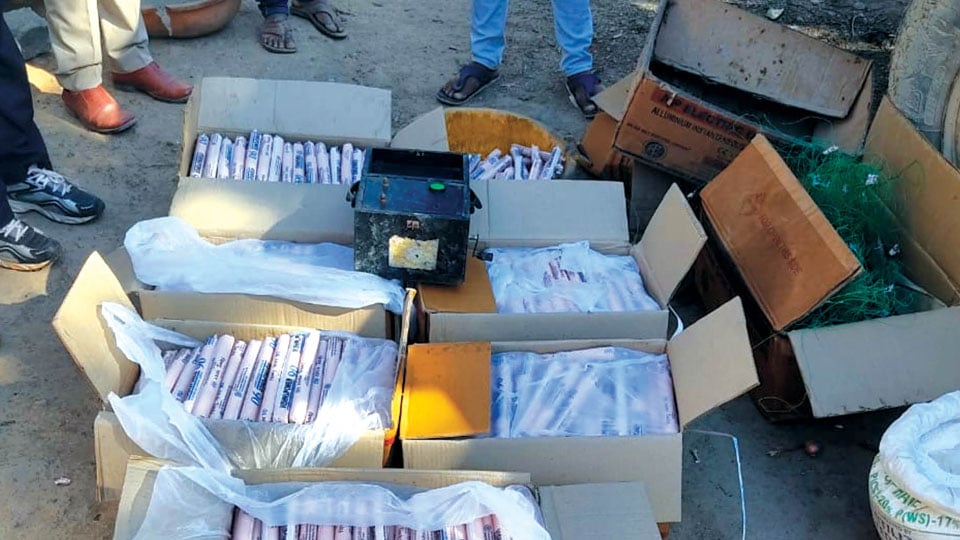 1,250 gelatine sticks seized at Hassan village