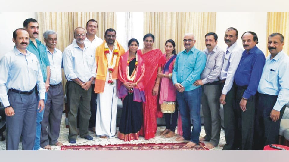 Kavery Kodava Association honours new Mayor and her husband