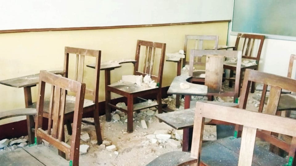 Plaster Rains! – Three students of Maharaja’s College injured as chunks of plaster and concrete fall from classroom ceiling