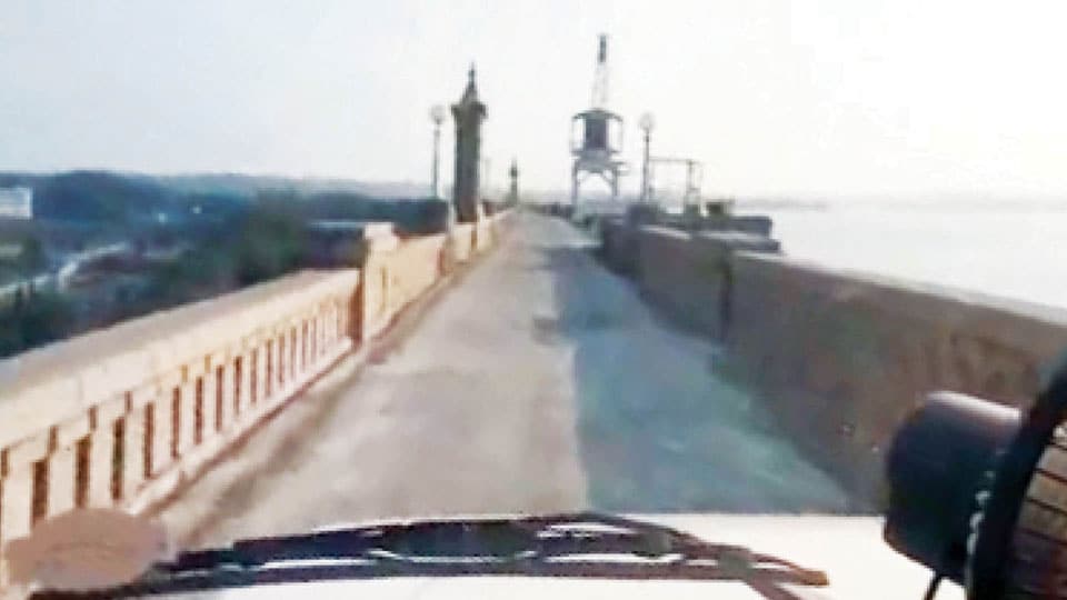 Youth drives Police jeep on KRS Dam