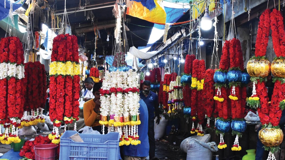 Devaraja Market Tenants threaten to initiate contempt proceedings against Govt.
