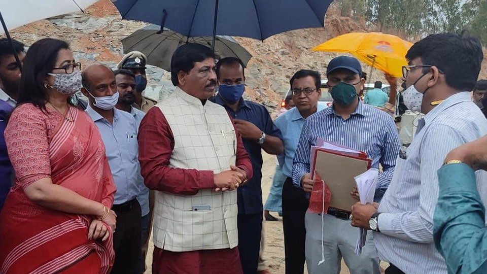 Minister  Nirani visits mining areas around Srirangapatna