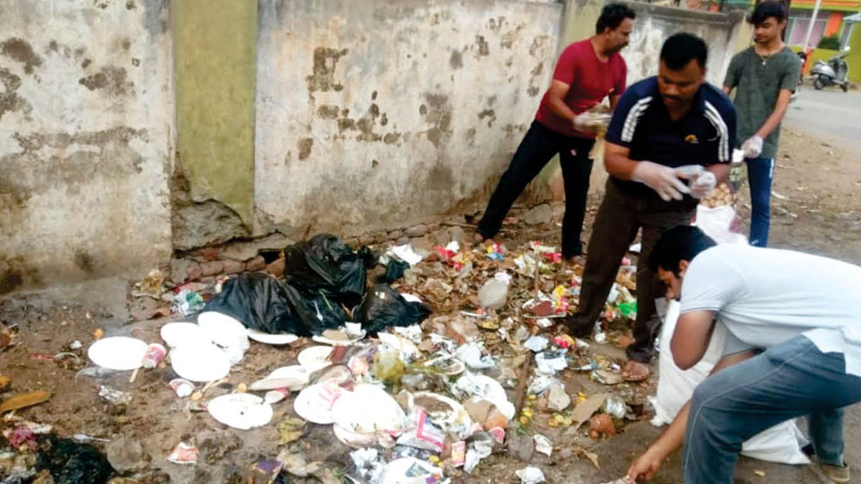 Organisation undertakes cleaning at Khille Mohalla