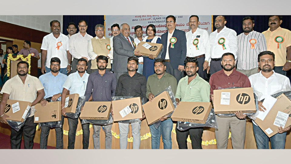 Free laptops distributed to SC/ST research students
