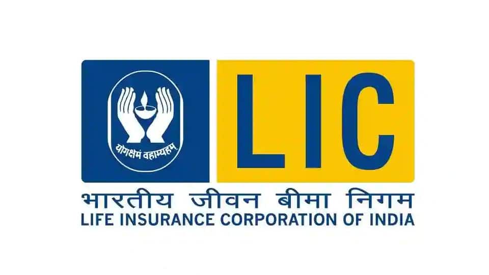 LIC employees oppose privatisation moves