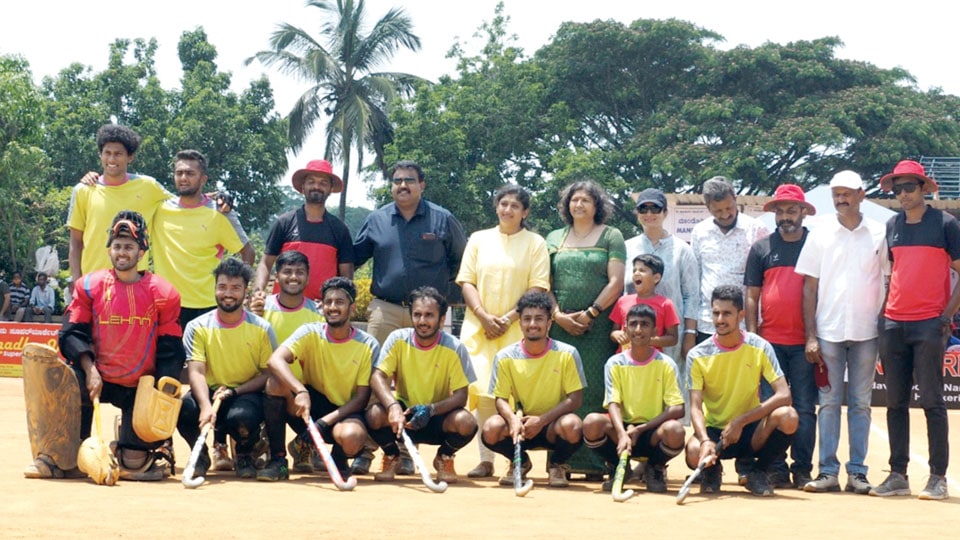 Nellamakkada wins Anjikeri Naad Hockey Namme