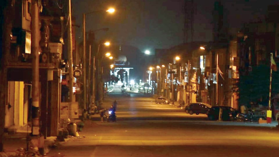 Night Curfew in City evokes good response