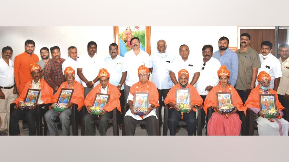 Senior BJP party workers feted