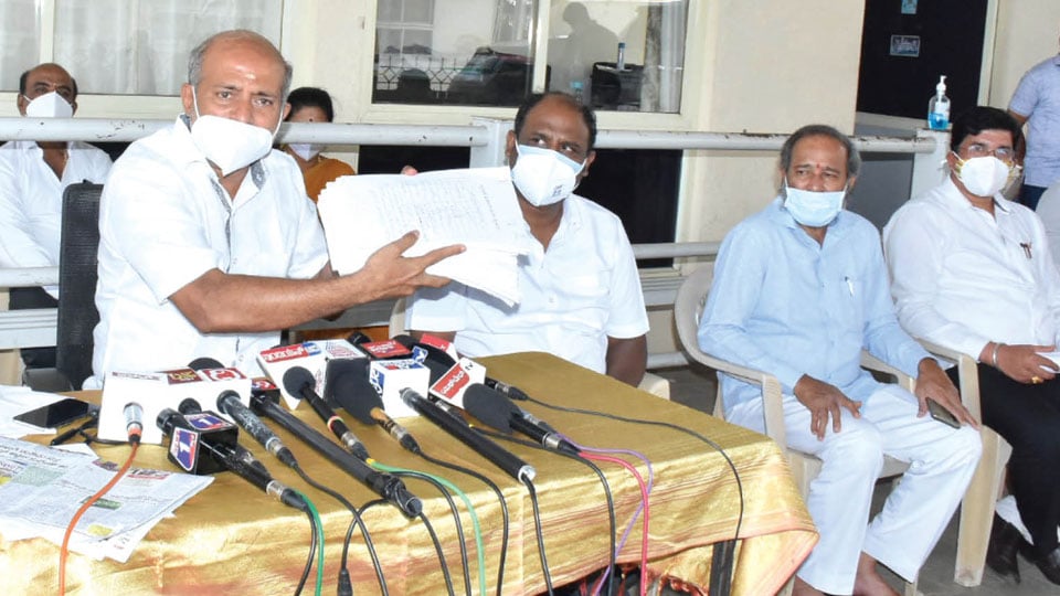 COVID deaths: MLA S.R. Mahesh targets Dist. Administration of hiding actual figures