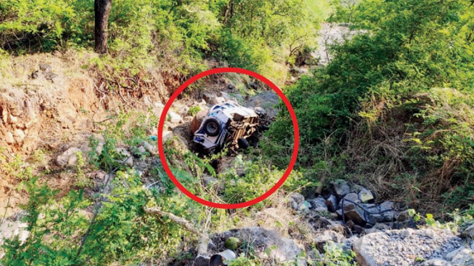 One killed, more than 10 injured as vehicle falls into gorge