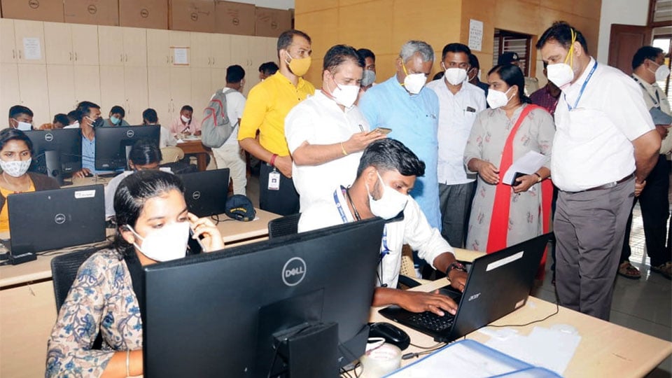 Minister inspects Covid War Room