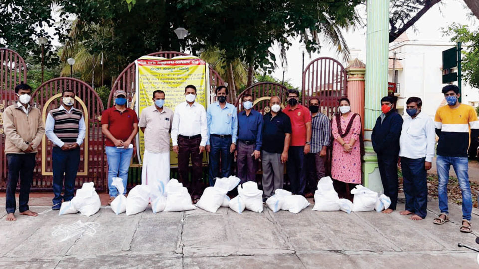 Organisations and associations distribute food kits, groceries to the needy