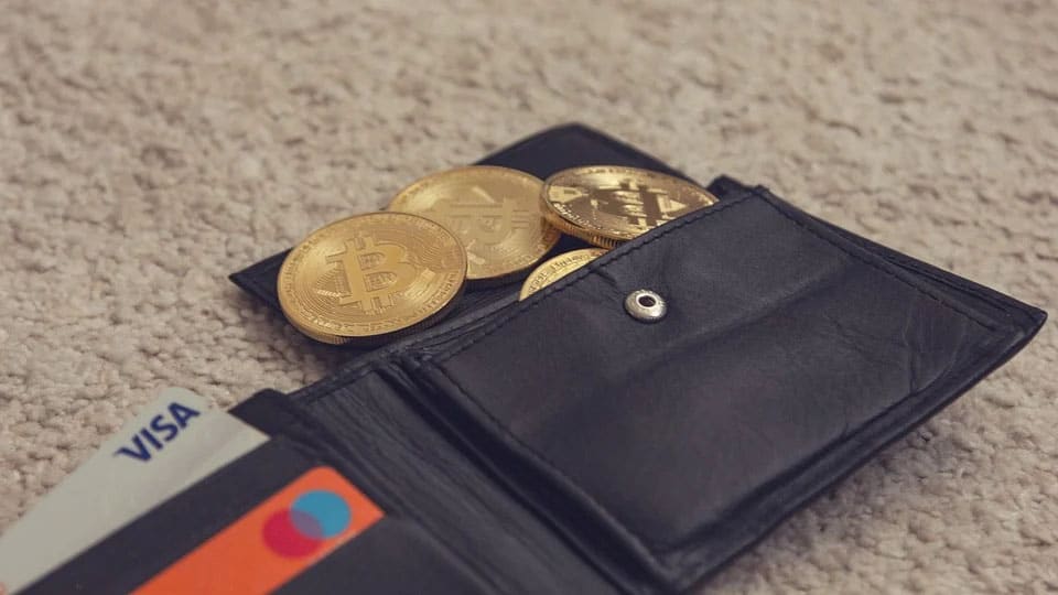 Confused to get the perfect bitcoin wallet- Have a look at some of these high-end wallets