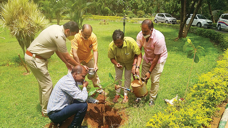 ‘Corona Kaalada Aaapathu Yojane’: D. Devaraj Urs Development Corporation announces new scheme for COVID-affected