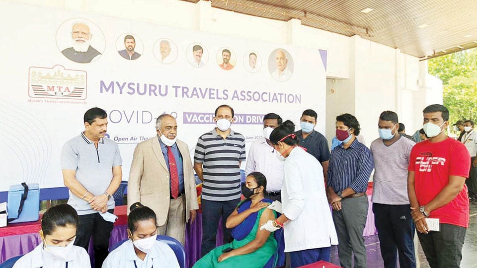 Mysuru Travels Association holds vaccination drive for drivers