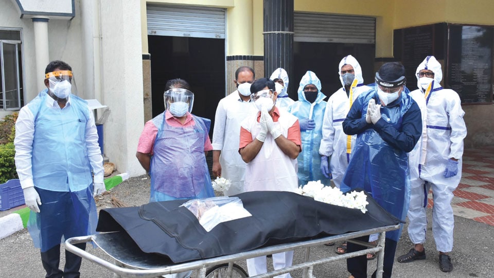 MLA Ramdas visits crematoriums dedicated for COVID-dead