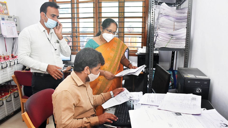 Taluk Office crowded for social welfare pensions