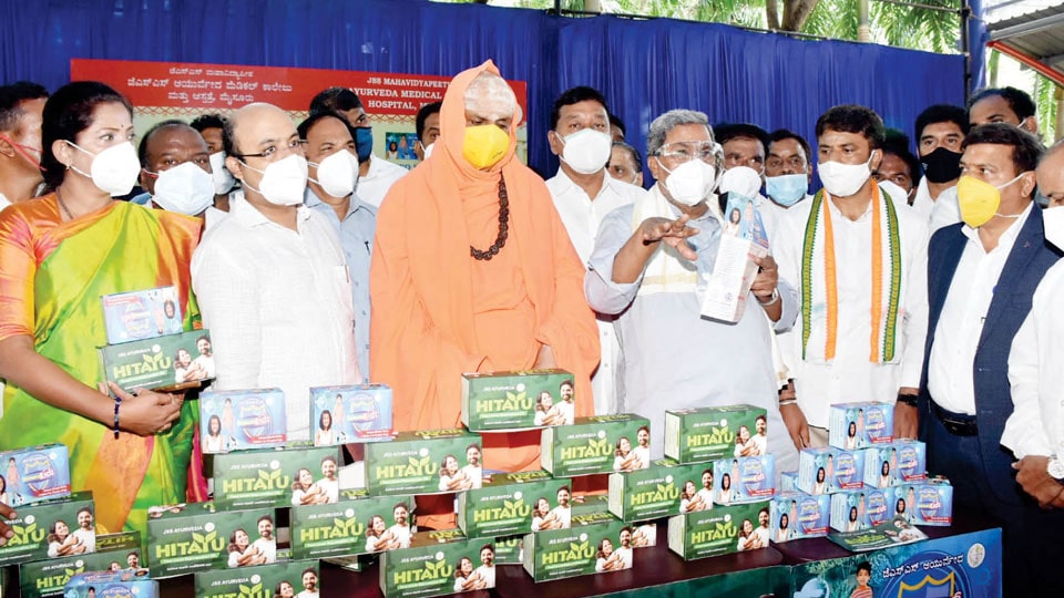 Vaccinate 12-plus population: Siddharamaiah urges Centre