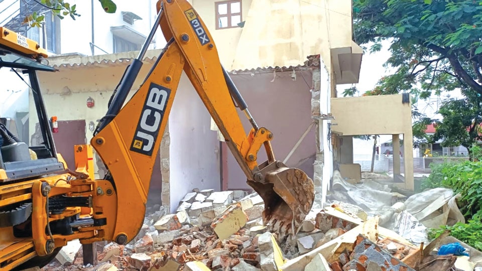 MUDA demolishes building to reclaim site