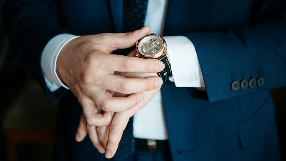 Make the Most of Your New Watch: Fashion Tips to Style Men’s Watches