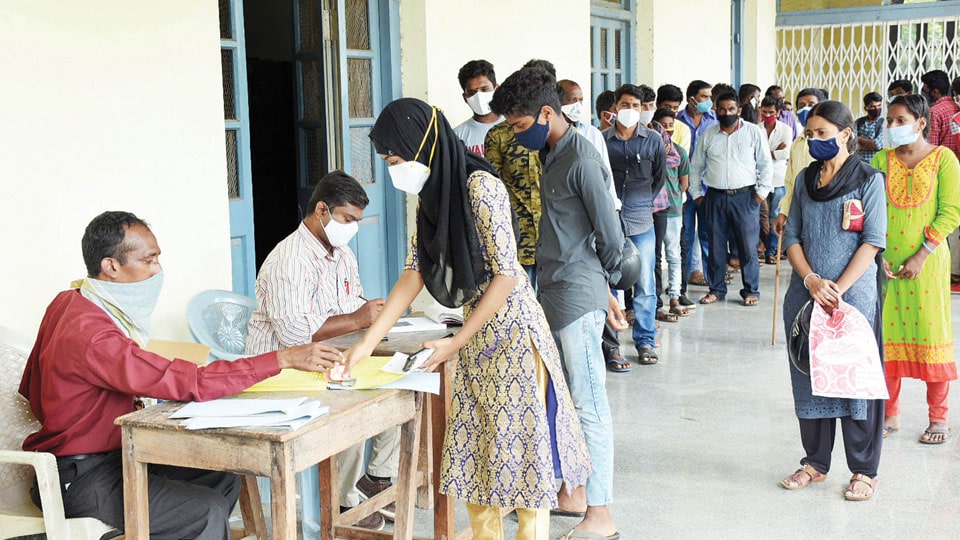 Admission rush at PU Colleges