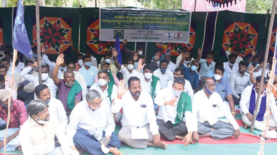 Farmers, Dalits demand Pandemic Period Special Weightage for SSLC students