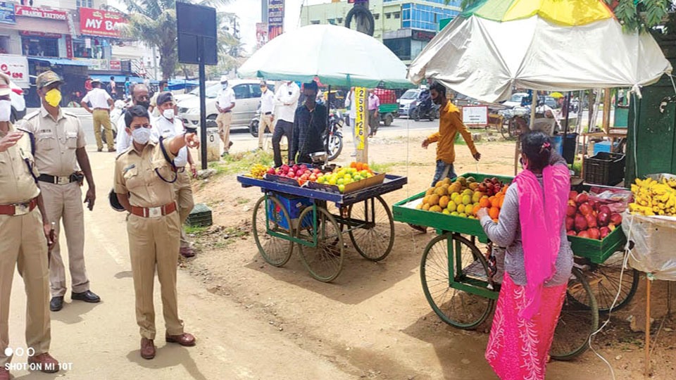 City Traffic Police register 76 cases against footpath encroachers in 3 days