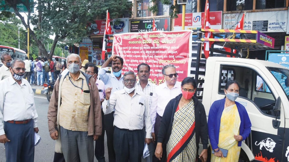 Trade Unions to observe Aug. 9 as ‘Save India Day’