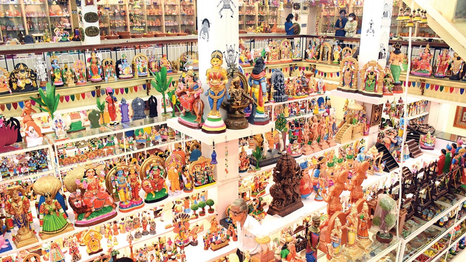 Dasara dolls display contest-2023