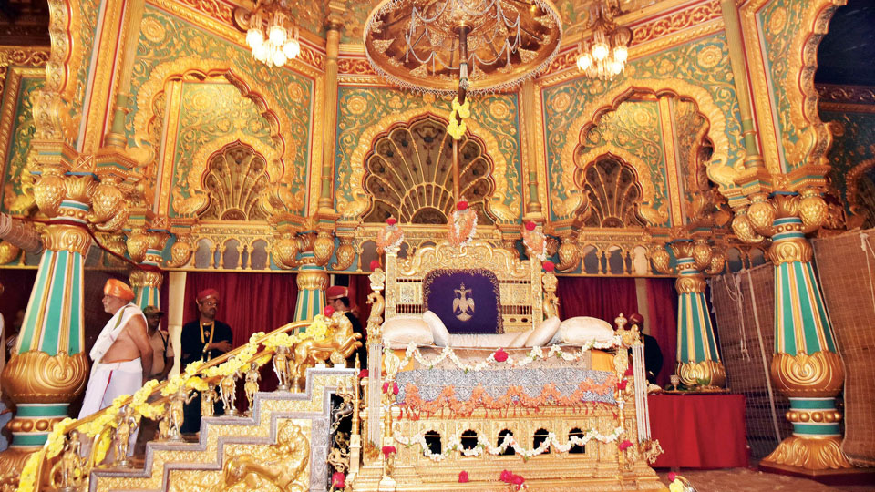Golden Throne to be assembled at Palace on Oct. 1