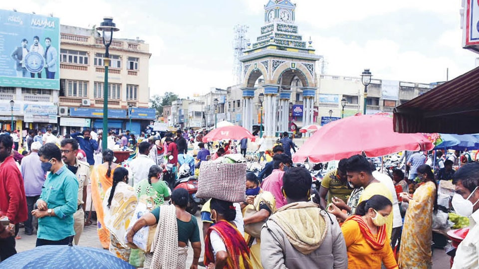 Festival Rush at City Markets