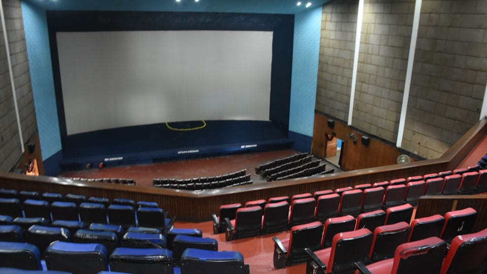 Six theatres in city start screening of films