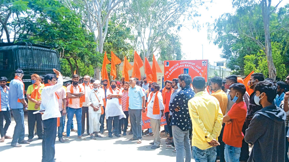 VHP protests against demolition of religious structures
