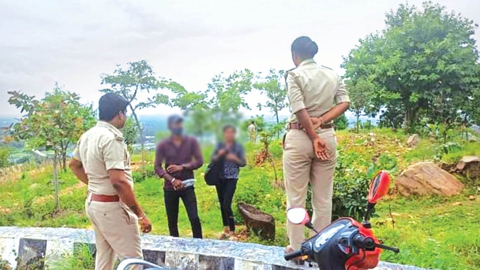 Echo of gang rape at Chamundi foothill: Cops warn couples in secluded spots