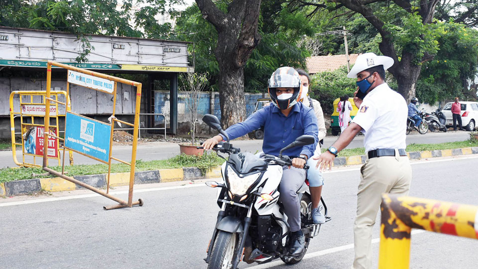 Police continue special drive against traffic rules violators