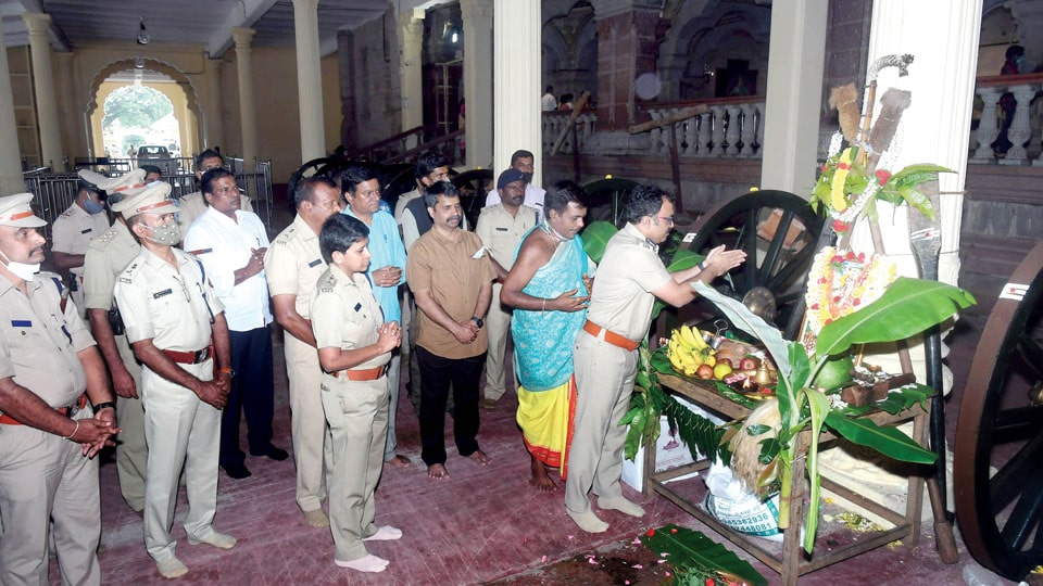 Cannon firing drill: City Top Cop performs puja