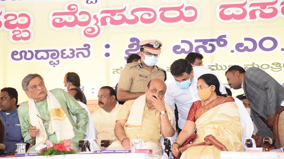 When CM gestured to his wife from stage…
