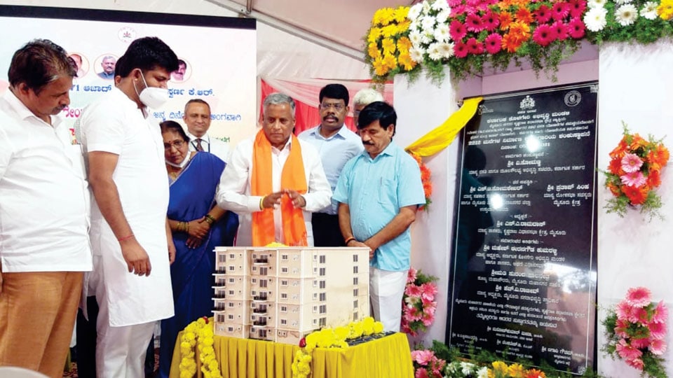 Housing Minister Somanna performs bhoomi puja for Ashraya Houses