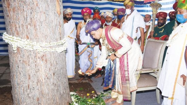 Yaduveer Wadiyar Performs Banni Puja - Star Of Mysore