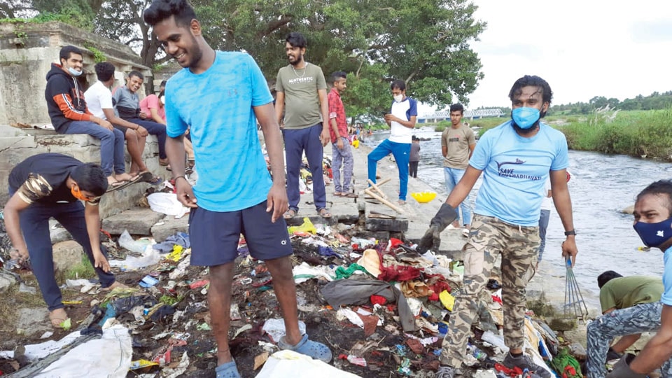 Yuva Brigade collects loads of garbage from Paschimavahini