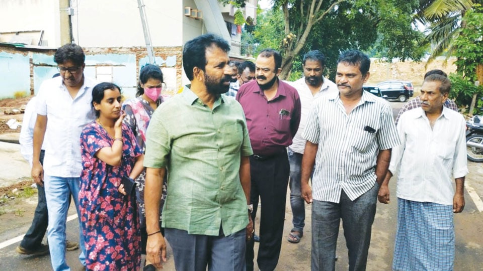 Chamaraja MLA Nagendra inspects rain-hit localities - Star of Mysore